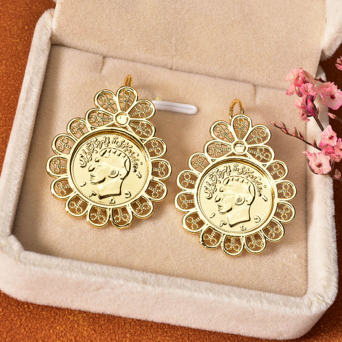 Coin Medallion Drop Stud Earri - Vintage Collectible Coins 评论和价格