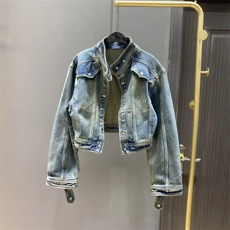 Vintage Cowboy Coat Woman Spri - Vintage Collectible Buttons 评论和价格