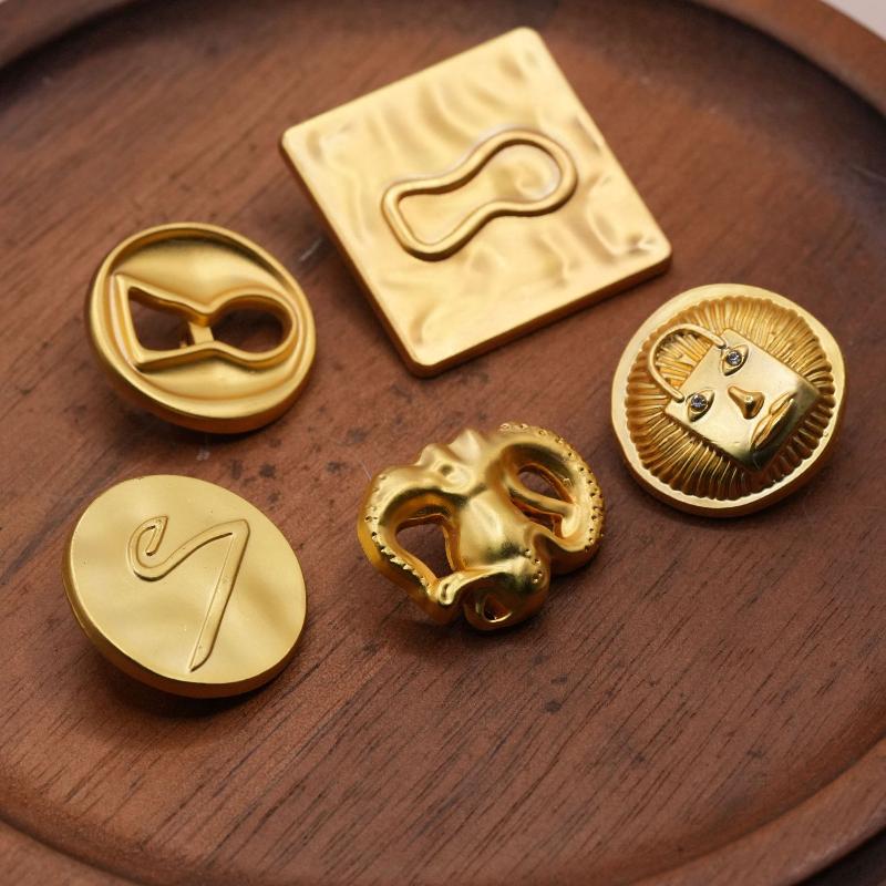 Vintage Metal Button Artistic  - Vintage Collectible Buttons 评论和价格