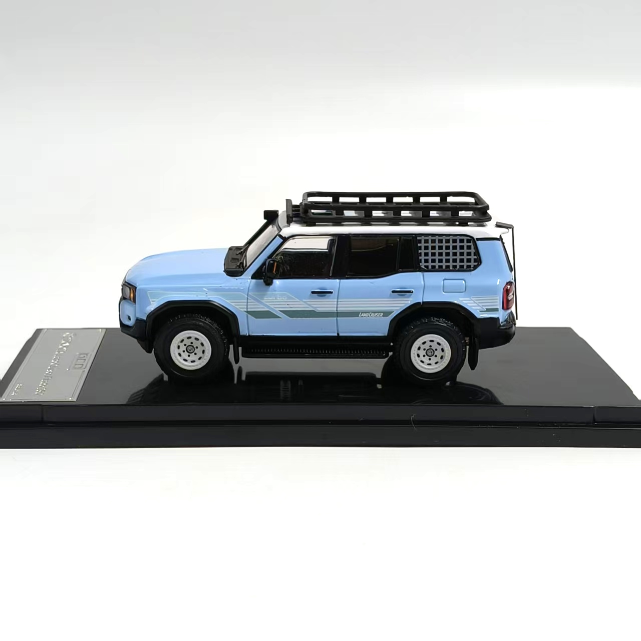Diecast DCM 1:64 Scale LC250 V - Vintage Collectible & Vintage Dolls 评论和价格