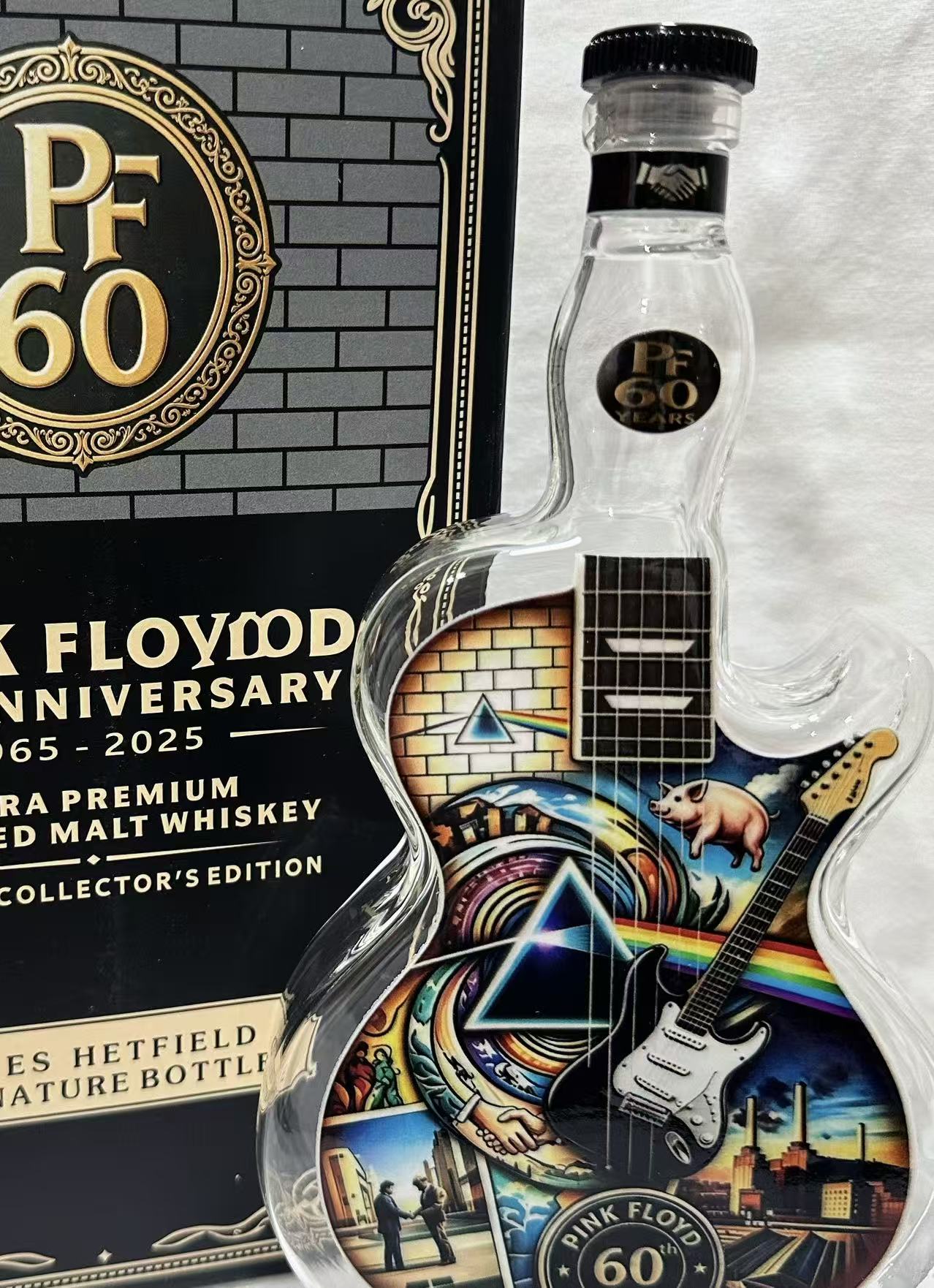 Vintage Rock Style Guitar-Axe  - Vintage Collectible Liquor Bottles 评论和价格