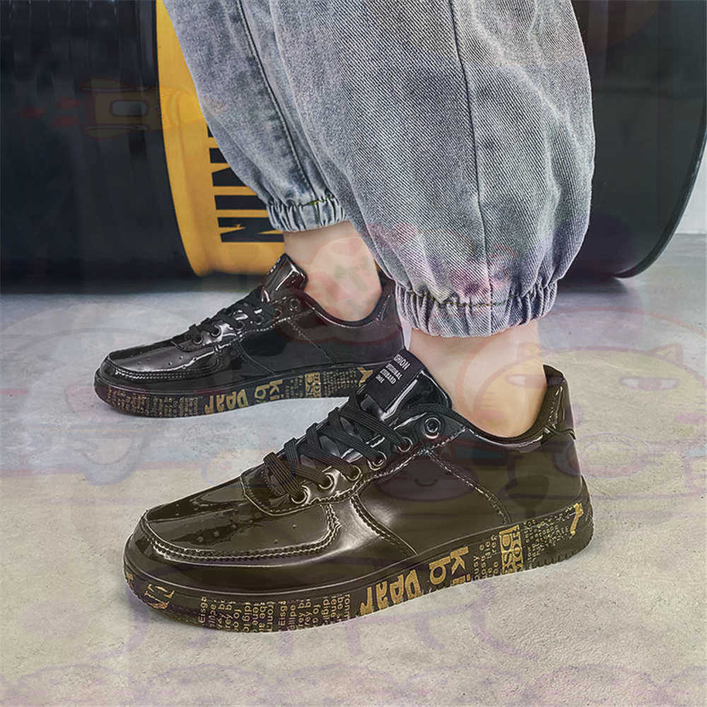 Round Foot Size 45 Sneakers Wh - Vintage Collectible Show 评论和价格